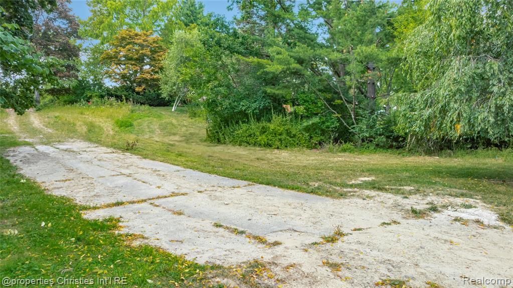 5620 Inkster Road, West Bloomfield, MI 48323 — Photo 12