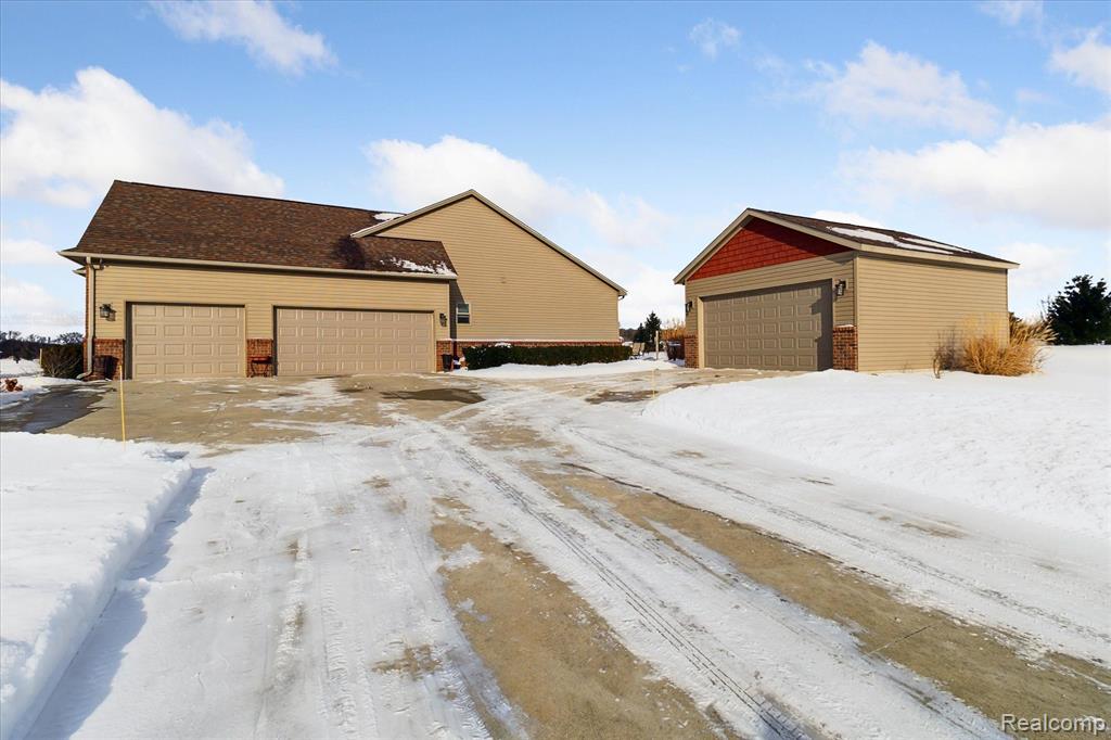 5760 JADA Drive, Highland, MI 48356 — Photo 31