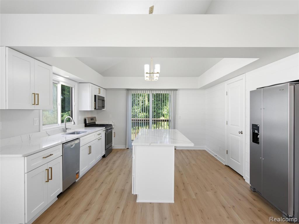 8365 22 Mile Road, Utica, MI 48317 — Photo 15