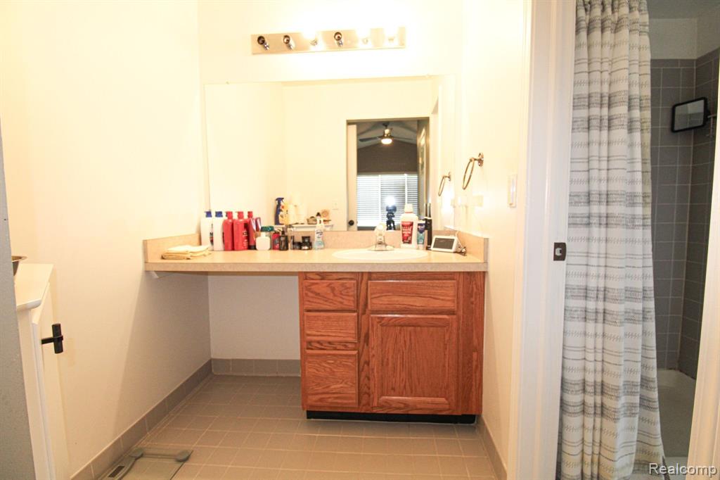 3193 RIVER MEADOW Circle, Canton, MI 48188 — Photo 25