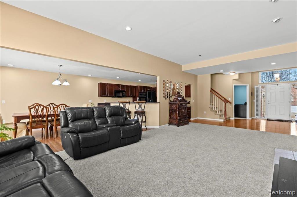 49407 N Glacier, Northville, MI 48168 — Photo 12