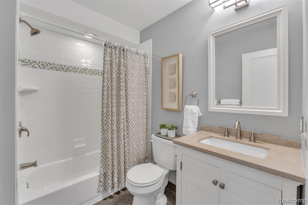 715 Gardenia Avenue, Royal Oak, MI 48067 — Photo 33