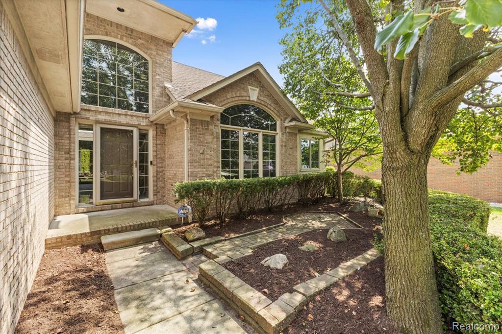 49366 Briar Pointe Dr. Drive, Macomb, MI 48044 — Photo 4