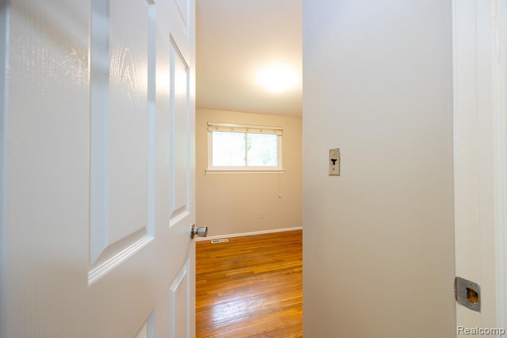 8040 Alton Street, Canton, MI 48187 — Photo 34