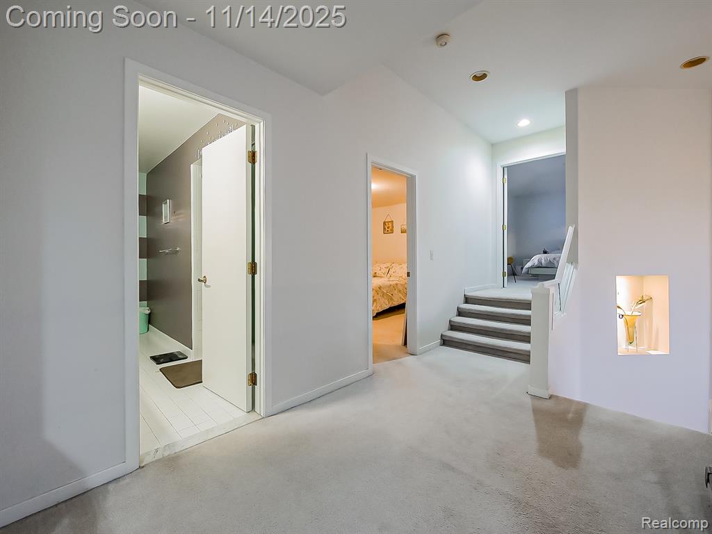 7359 Woodlore Drive, West Bloomfield, MI 48323 — Photo 19