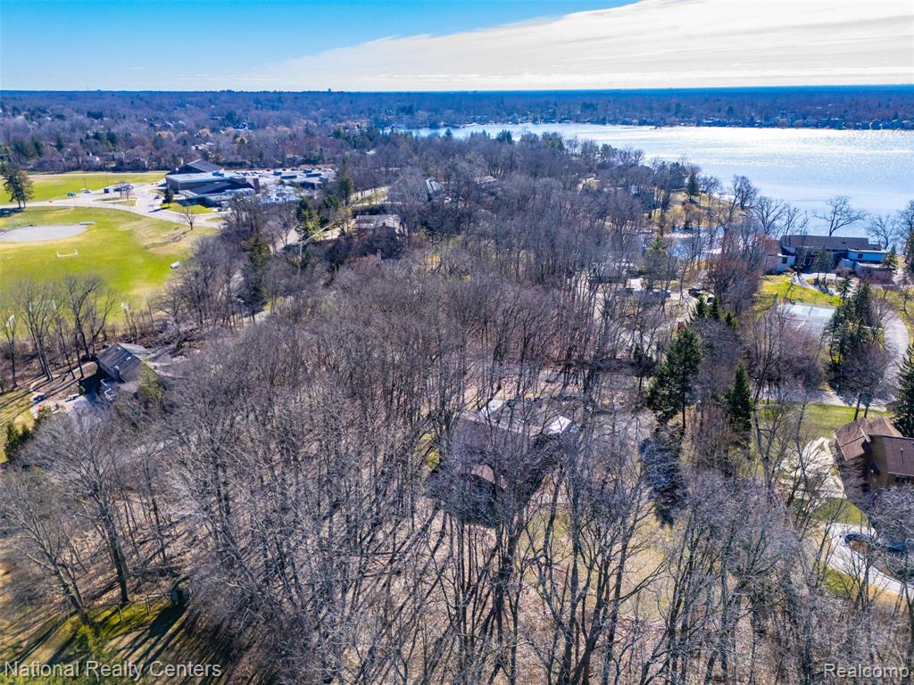 4710 Cove Road, West Bloomfield, MI 48323 — Photo 61