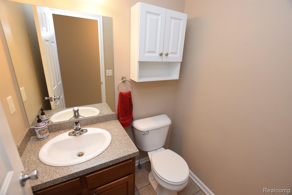 8352 OAK RIDGE Drive, Goodrich Vlg, MI — Photo 23