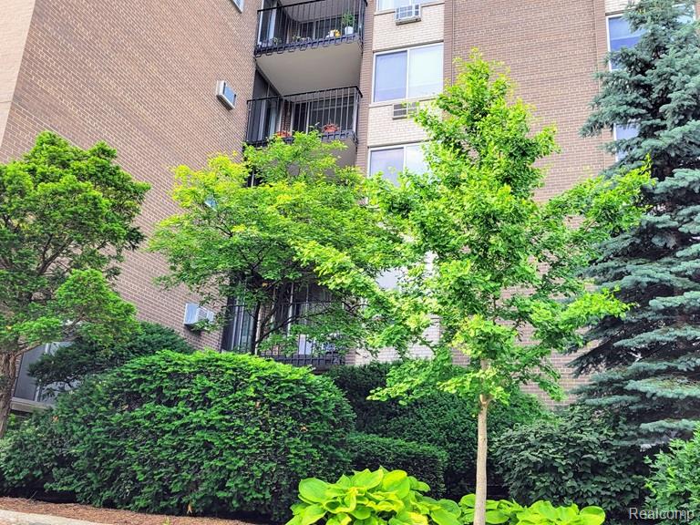 1050 Wall Street, 2E, Ann Arbor, MI 48105 — Photo 26