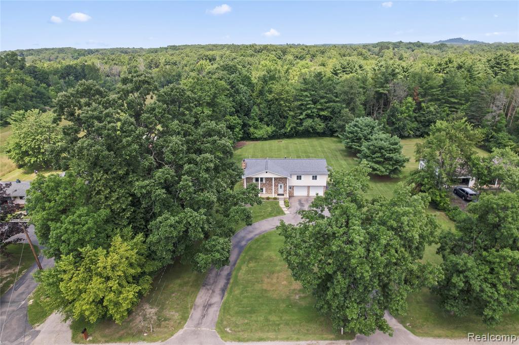 5461 E Holly Road, Holly, MI 48442 — Photo 3
