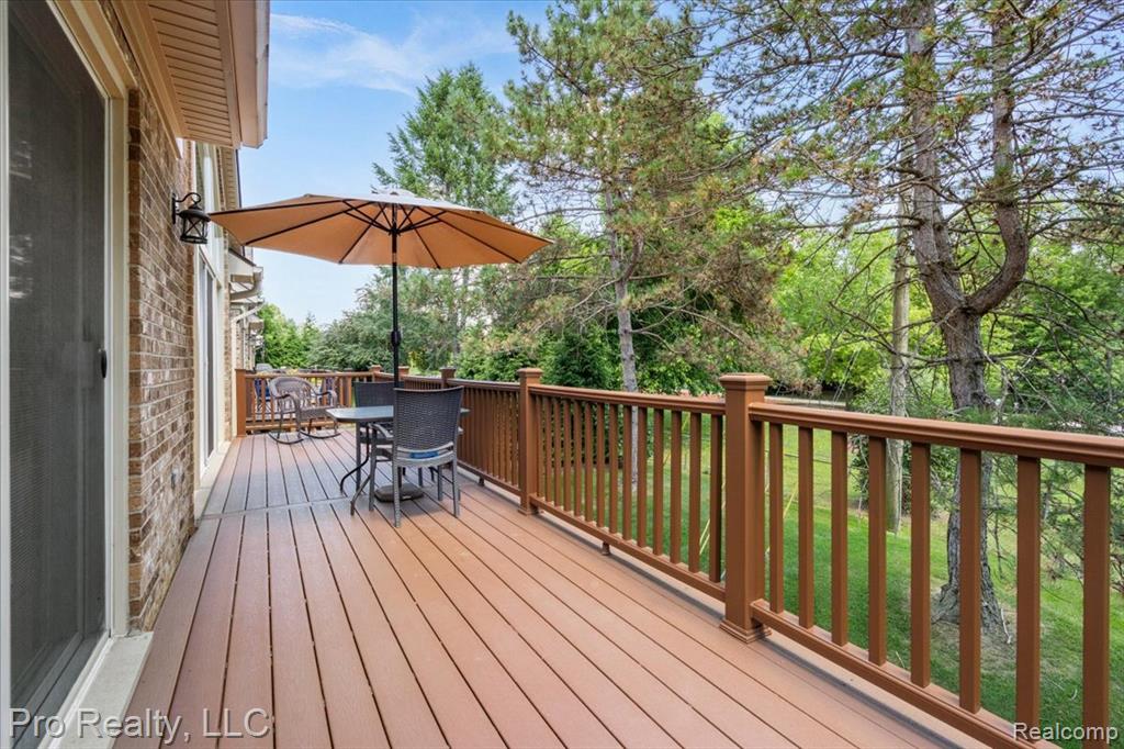45317 Stonehedge Drive, Plymouth, MI 48170 — Photo 27