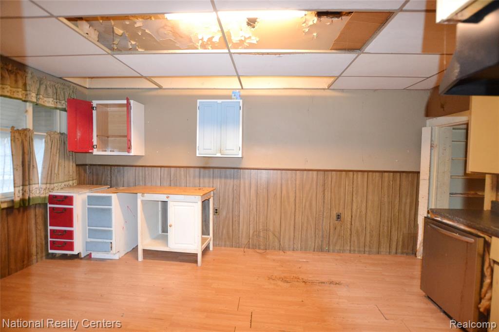 757 Orchard Street, Wyandotte, MI 48192 — Photo 11