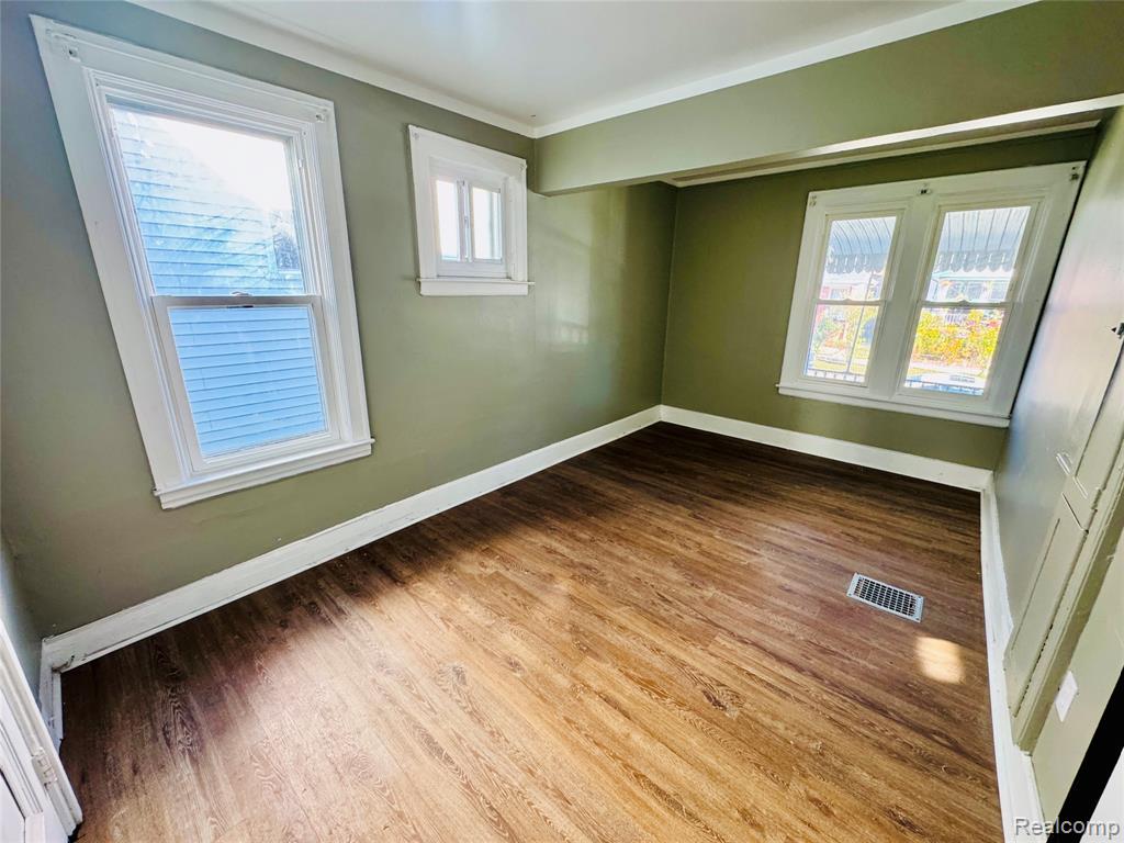 11667 Mitchell Street, Hamtramck, MI 48212 — Photo 6