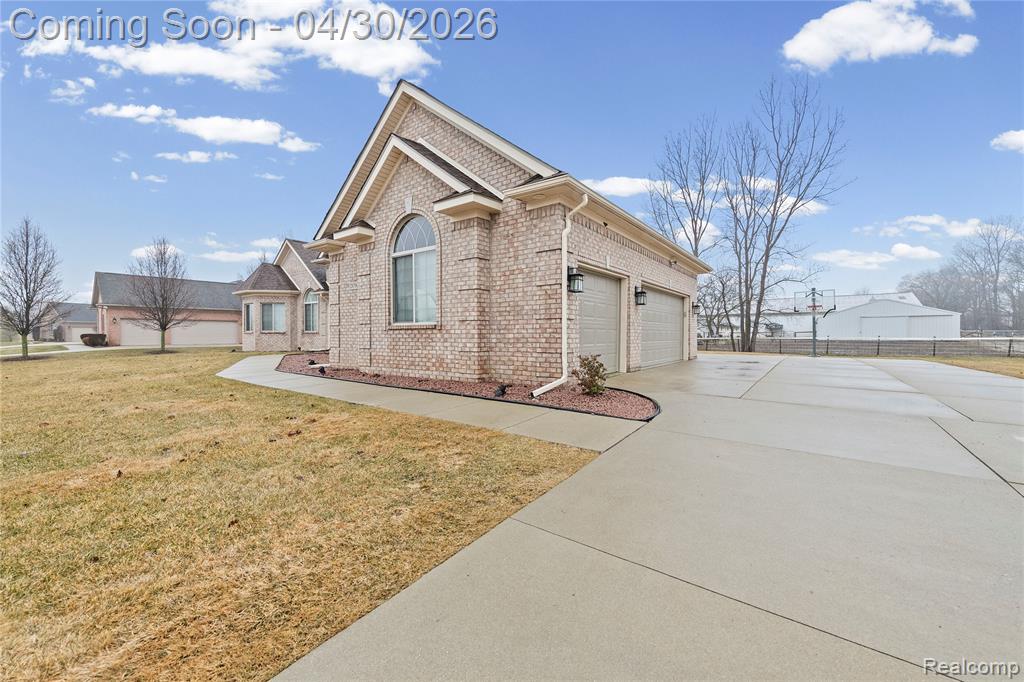 28796 Liparoto Boulevard, Flat Rock, MI 48134 — Photo 5