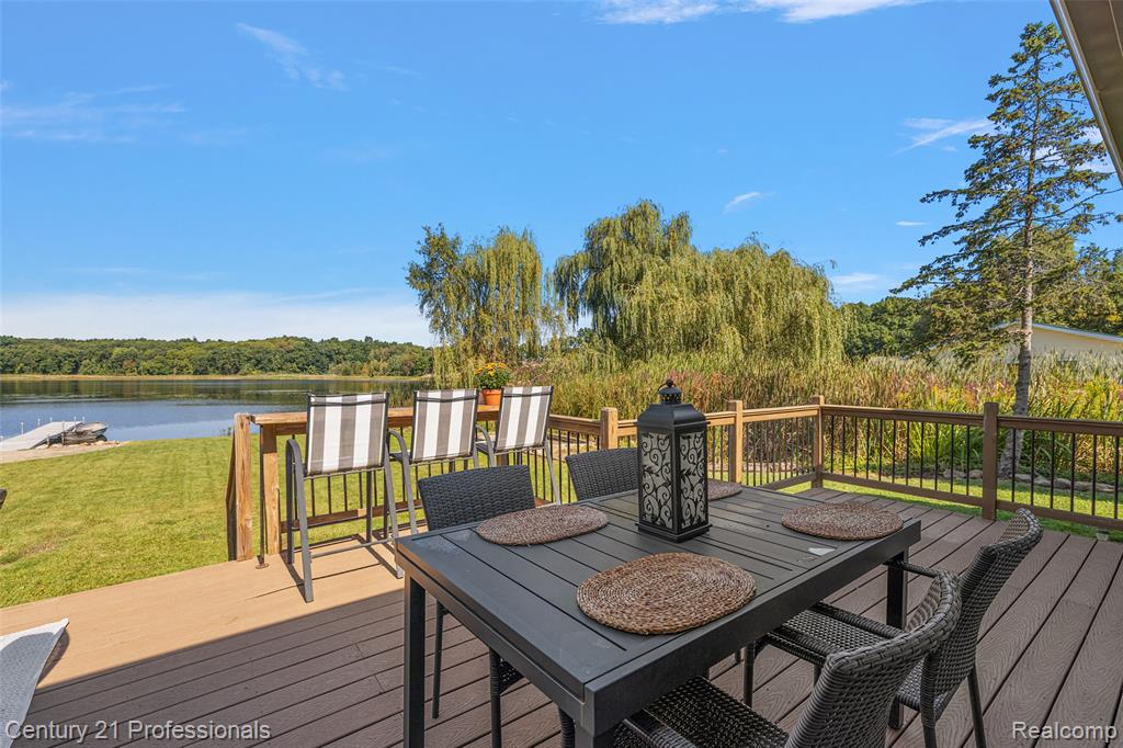 2679 Lakeview Drive, Ortonville, MI 48462 — Photo 12