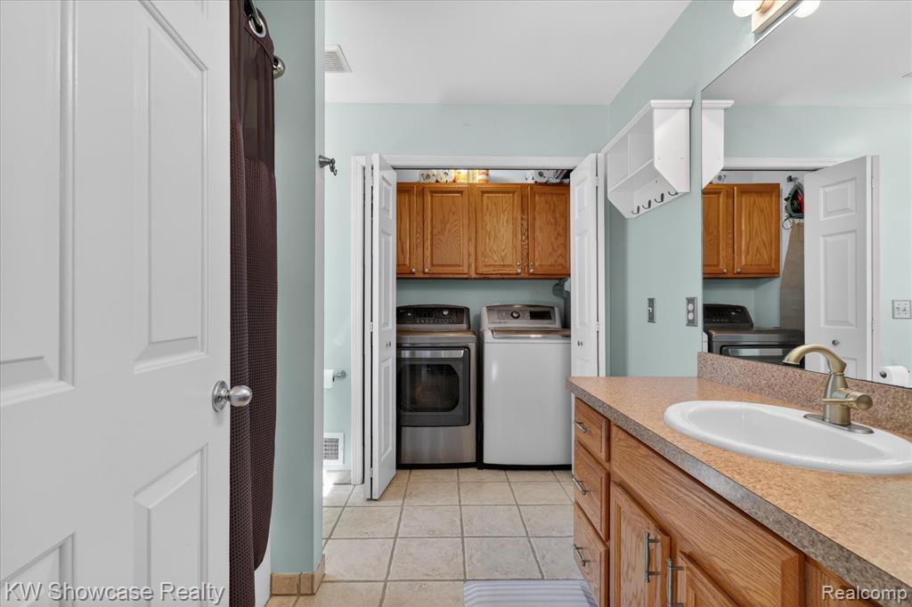 662 Tierney Avenue, Highland, MI 48356 — Photo 22