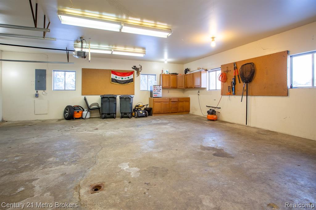 2227 N Baxter Road, Davison, MI 48423 — Photo 38