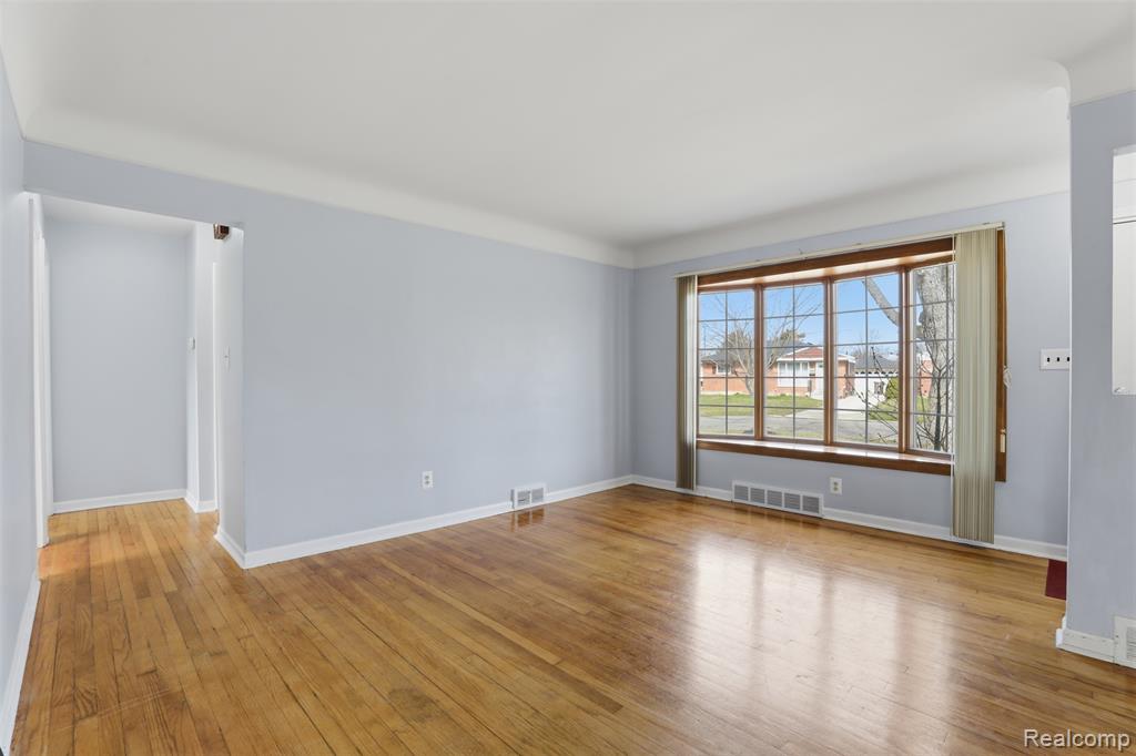 31651 Grant Street, Wayne, MI, 48184