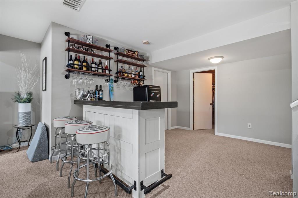 7111 Elder Court S, West Bloomfield, MI 48324 — Photo 33