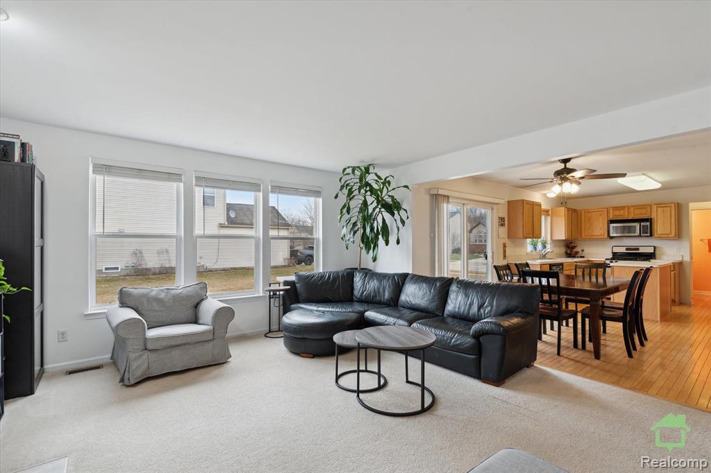 9799 Ravenshire Drive, Ypsilanti, MI 48198 — Photo 14