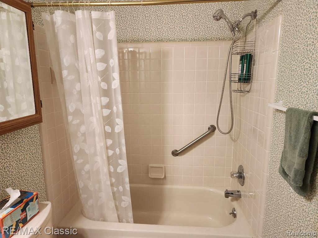 4480 Bayberry Court, Warren, MI 48092 — Photo 22