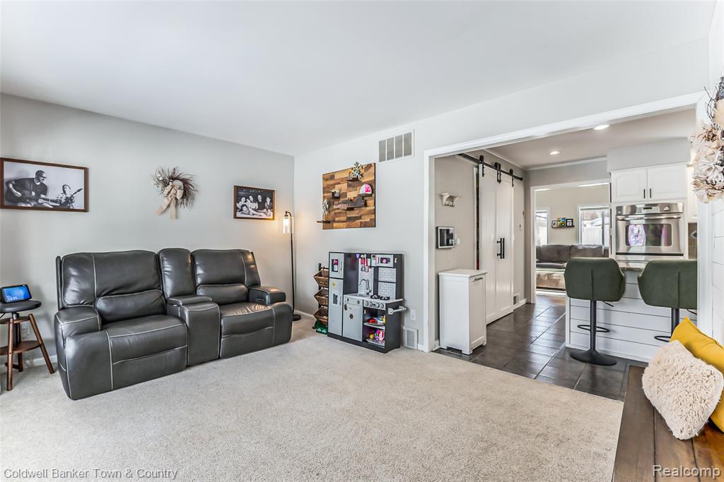 1420 Butler Boulevard, Howell, MI 48843 — Photo 10