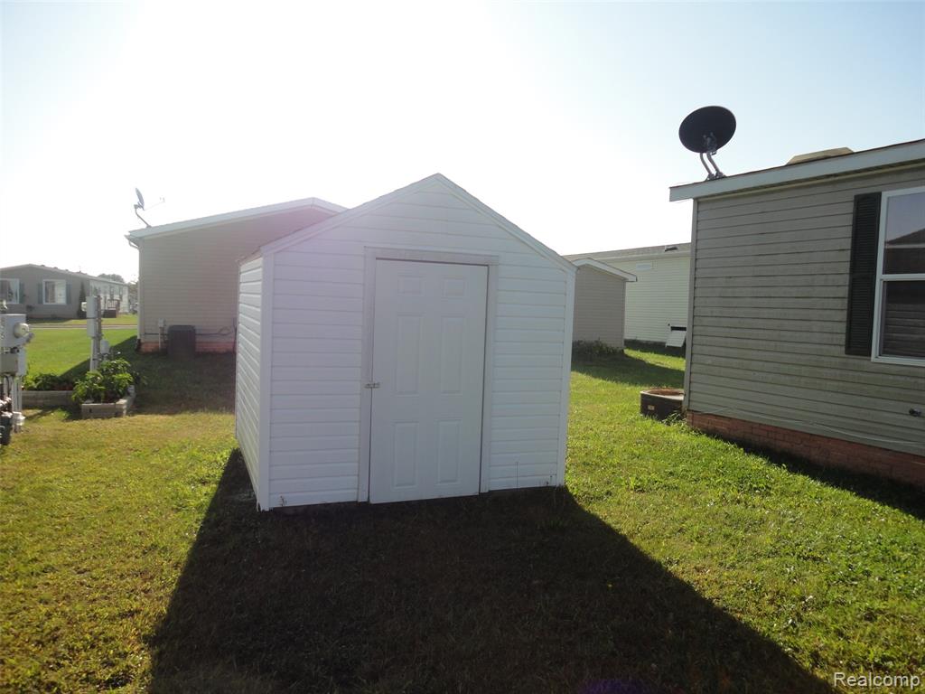 879 Stevens Trial, Monroe, MI 48161 — Photo 2