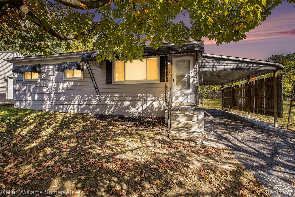 428 Jordon Road, Pontiac, MI 48342 — Photo 2
