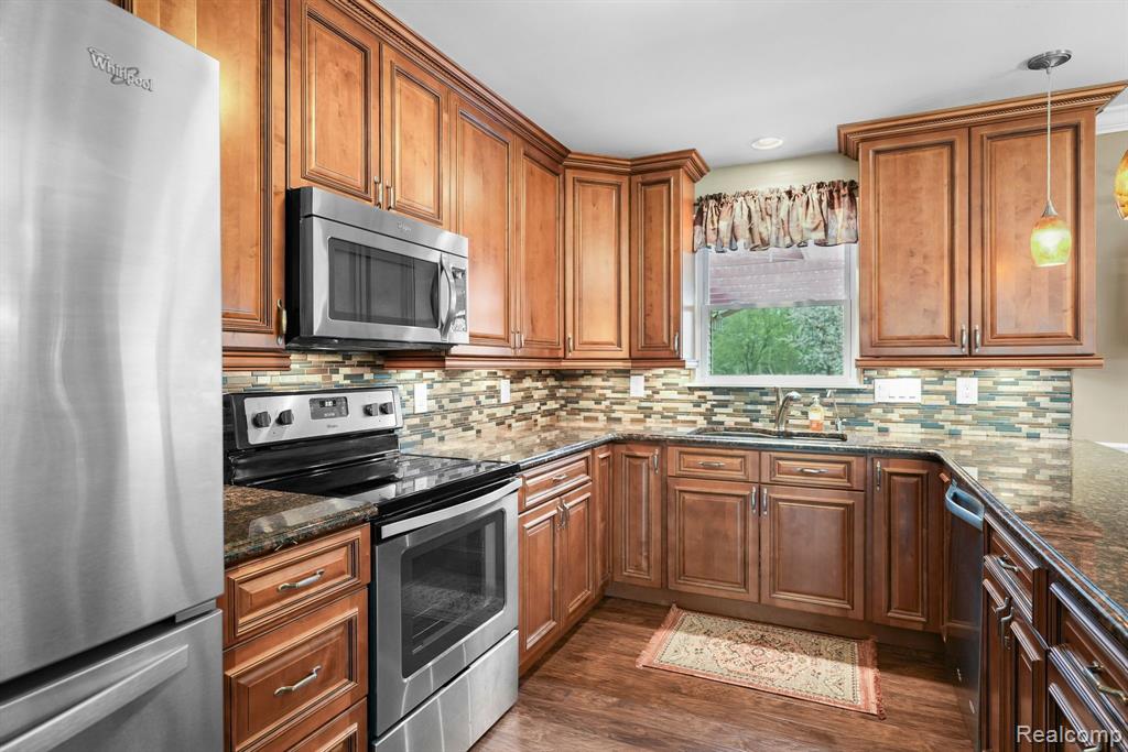 92 MICHIGAN Avenue, Marysville, MI 48040 — Photo 5