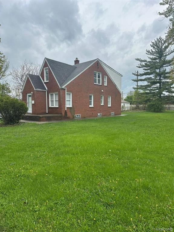 6557 HEYDEN Street, Dearborn Heights, MI 48127 — Photo 2