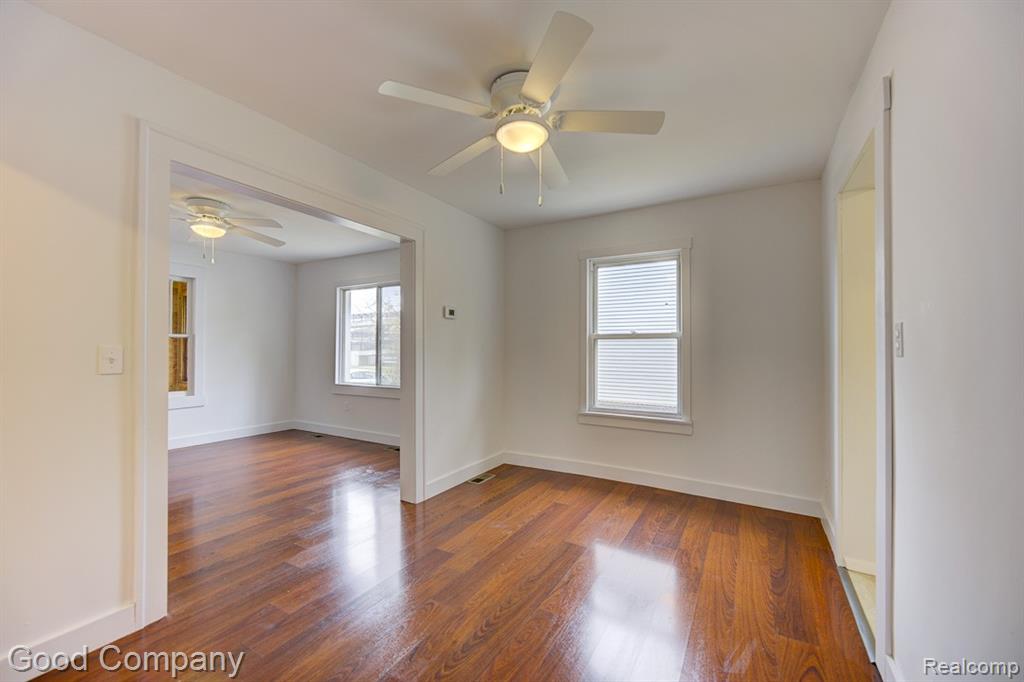 720 E Granet Avenue, Hazel Park, MI 48030 — Photo 14