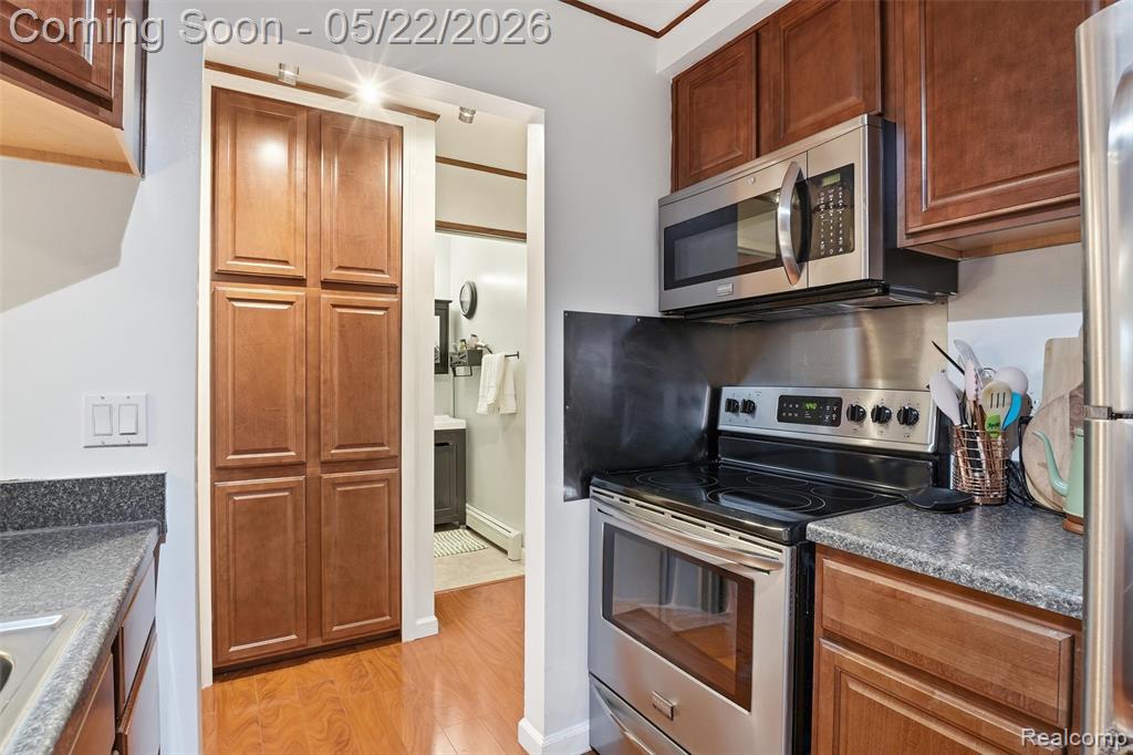 15055 Hubbard Street, 35, Livonia, MI 48154 — Photo 14