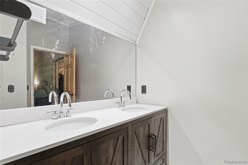14830 County Line Road, Byron, MI 48418 — Photo 31