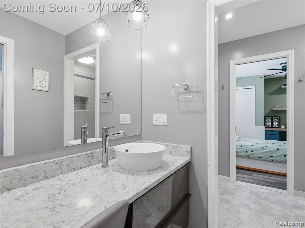 670 W Snell Road, Rochester, MI 48306 — Photo 40