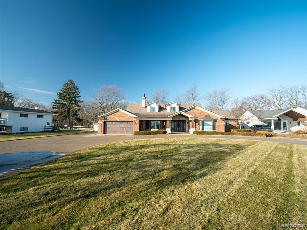 23750 E River Road, Grosse Ile, MI, 48138