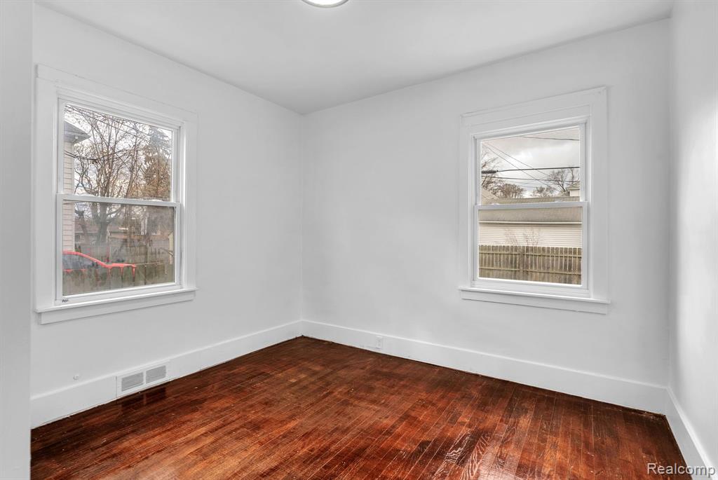 5159 RENVILLE Street, Detroit, MI 48210 — Photo 12