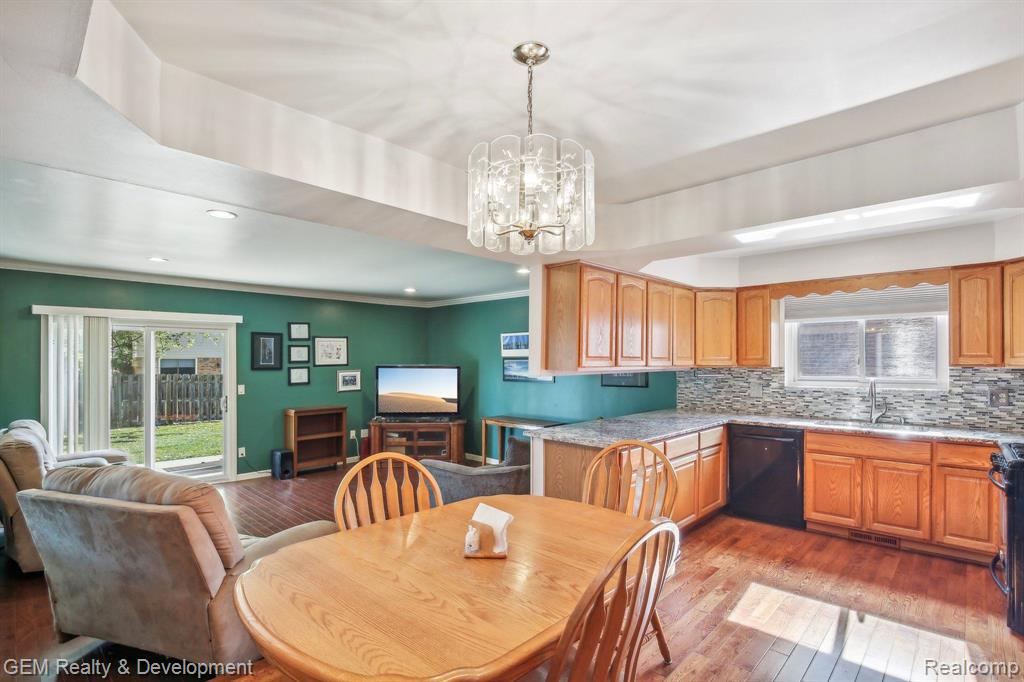 7480 CORBETT Drive, Canton, MI 48187 — Photo 6