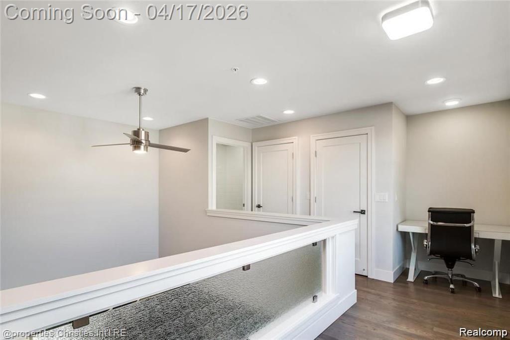 642 W 11 MILE Road, Royal Oak, MI 48067 — Photo 16