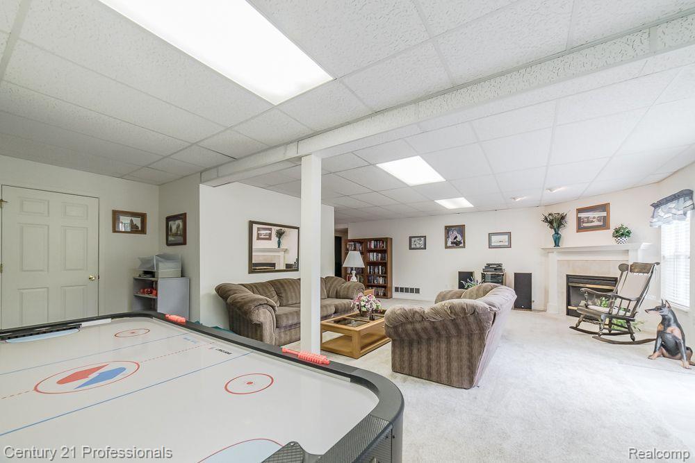 2647 KERRIA Drive, Howell, MI 48855 — Photo 34