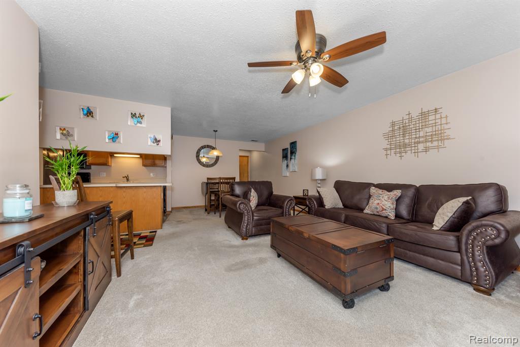 9624 Sawgrass Court, Belleville, MI 48111 — Photo 9