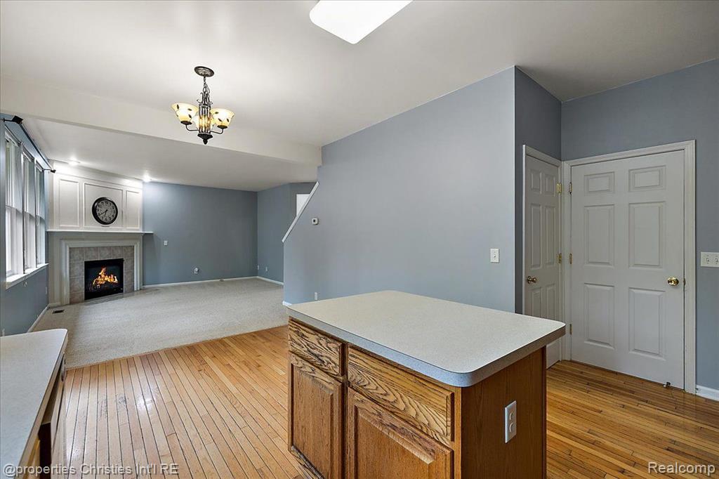 9773 RAVENSHIRE Drive, Ypsilanti, MI 48198 — Photo 18