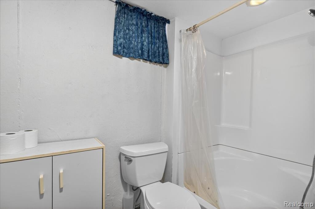731 1st Avenue, Pontiac, MI 48340 — Photo 25