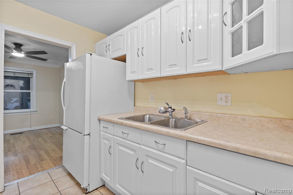 4168 Kingston Street, Dearborn Heights, MI 48125 — Photo 7