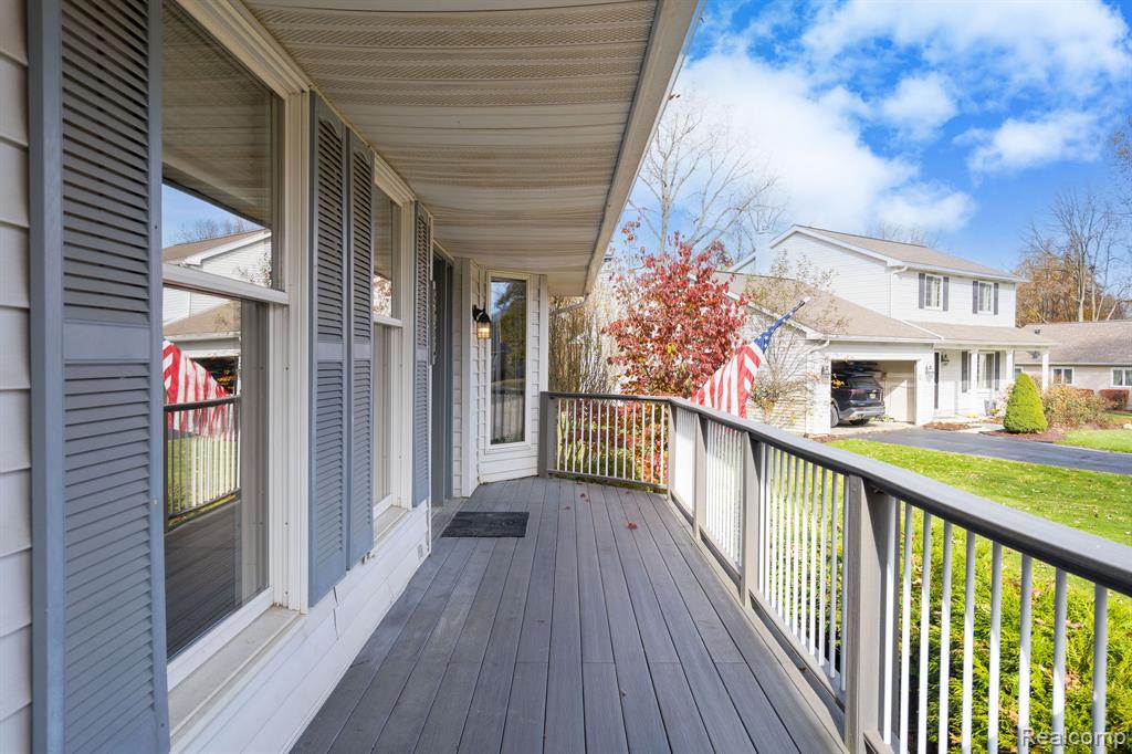 9721 Klais Road, Clarkston, MI 48348 — Photo 4