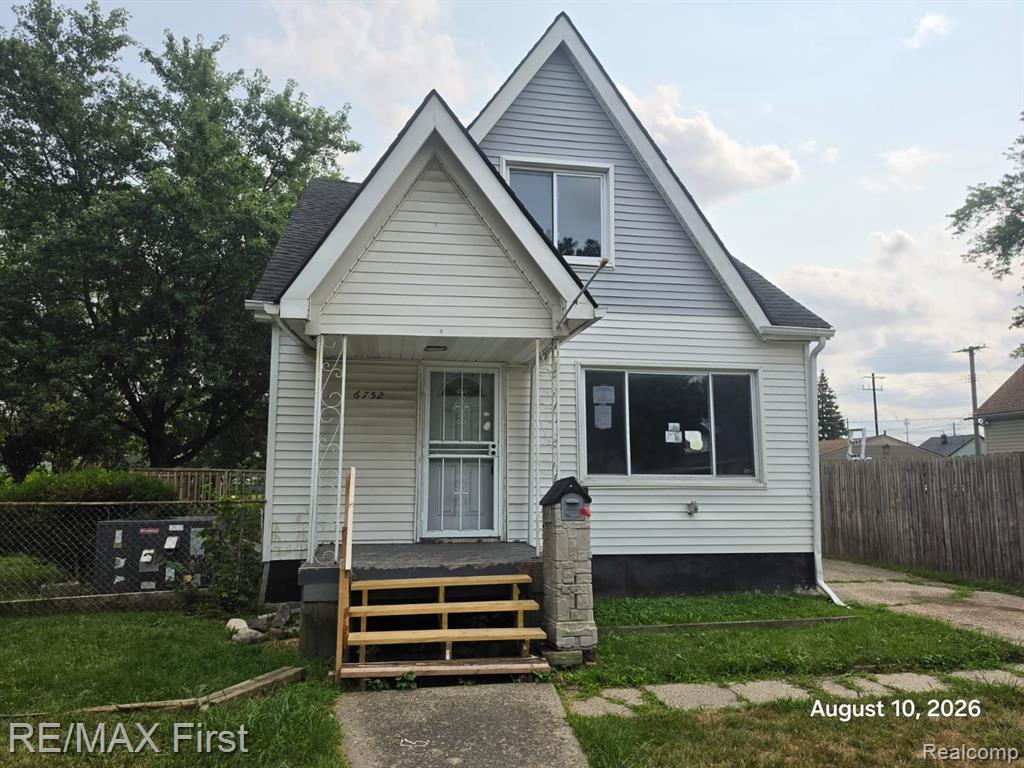 6752 Meadow Avenue, Warren, MI 48091