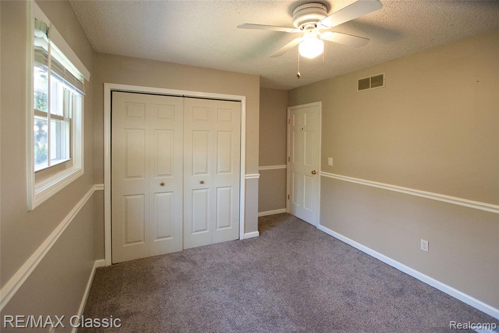 5280 Weston Court, Commerce Twp, MI 48382 — Photo 12