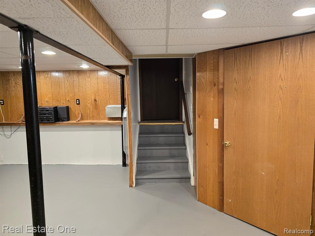 6929 CHADWICK Drive, Canton, MI 48187 — Photo 45