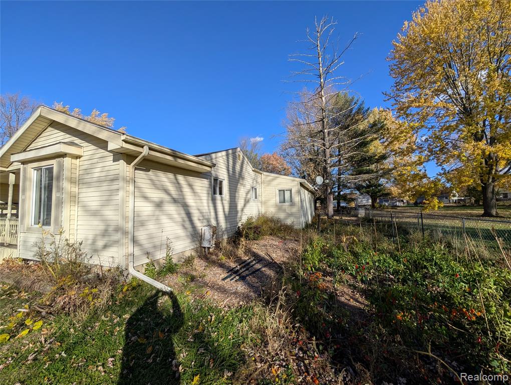 805 Oak Street, Lennon Vlg, MI 48449 — Photo 6