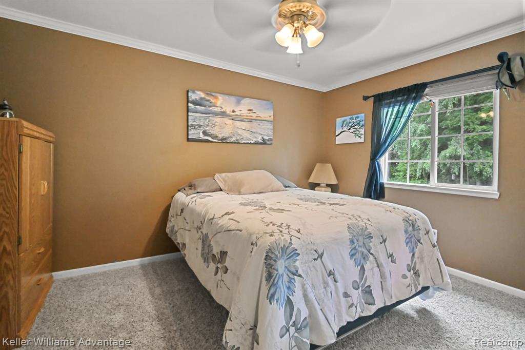 5085 HICKORY Trail, Grand Blanc, MI 48439 — Photo 16