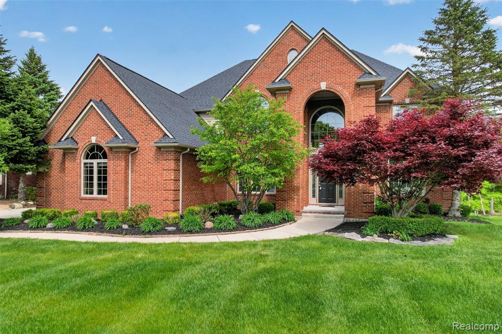 2747 Pebble Beach Drive, Oakland, MI