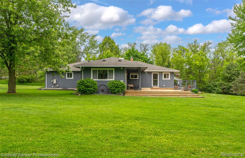 60 E Oakwood Road, Oxford, MI 48371 — Photo 25